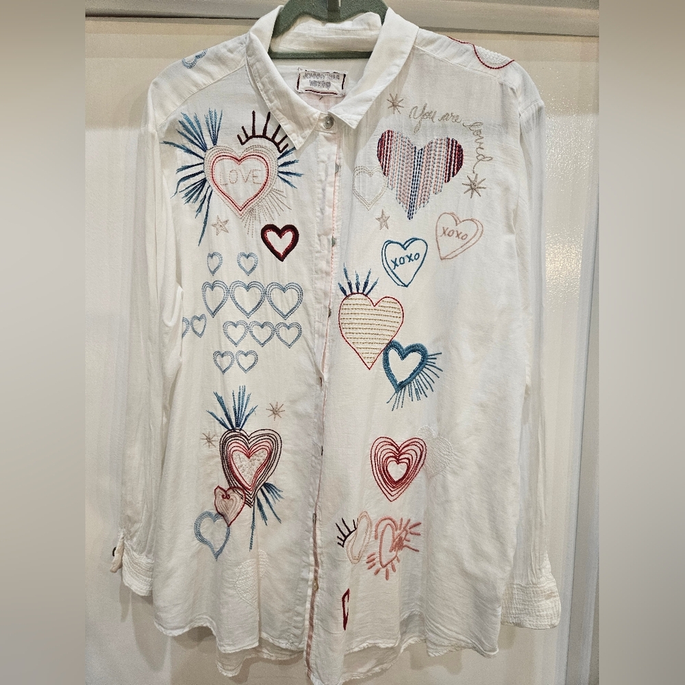 Johnny Was White Button-Up Shirt with Heart Embroidery
